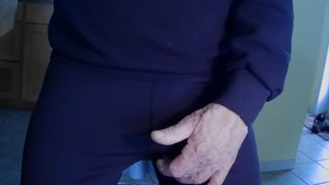 Snapshot of moreorless5 chatting on 02/26/25, 07:16 moreorless5 online show from 02/26/25, 07:16