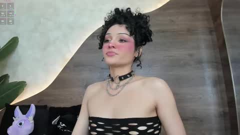 Snapshot of morgan_hill_ chatting on 02/18/25, 11:33 Morgan online show from 02/18/25, 11:33