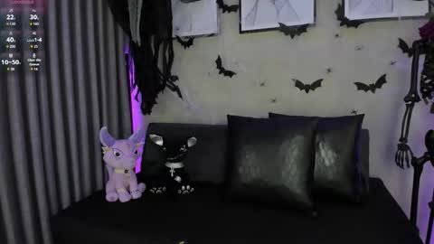 Snapshot of morgan_hill_ chatting on 11/06/25, 11:55 Morgan online show from 11/06/25, 11:55