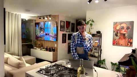   online show from 11/08/25, 11:36