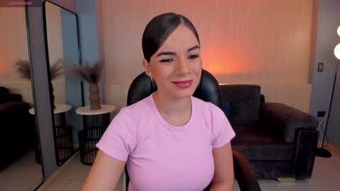 Snapshot of morganhicks chatting on 01/24/25, 07:18 Morgan Hicks online show from 01/24/25, 07:18