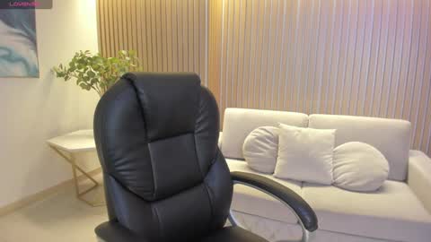 Snapshot of morganhicks chatting on 01/29/25, 06:39 Morgan Hicks online show from 01/29/25, 06:39