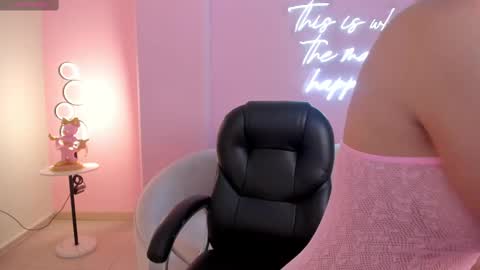 Snapshot of morganhicks chatting on 02/19/25, 05:49 Morgan Hicks online show from 02/19/25, 05:49