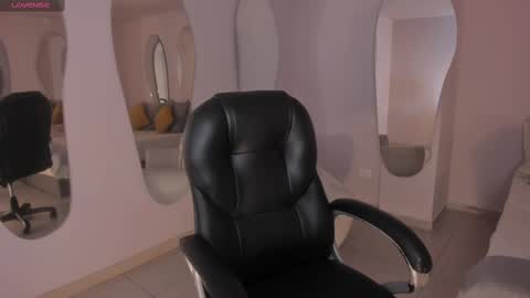 Snapshot of morganhicks chatting on 03/05/25, 06:56 Morgan Hicks online show from 03/05/25, 06:56