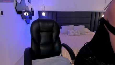 Snapshot of morganhicks chatting on 09/19/25, 07:58 Morgan Hicks online show from 09/19/25, 07:58