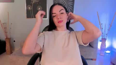 Snapshot of morganhicks chatting on 09/21/25, 12:07 Morgan Hicks online show from 09/21/25, 12:07