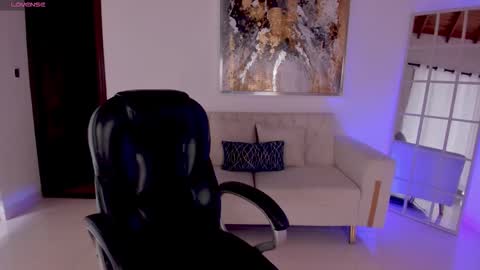 Snapshot of morganhicks chatting on 10/03/25, 07:00 Morgan Hicks online show from 10/03/25, 07:00