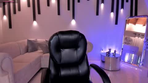 Snapshot of morganhicks chatting on 10/08/25, 07:22 Morgan Hicks online show from 10/08/25, 07:22