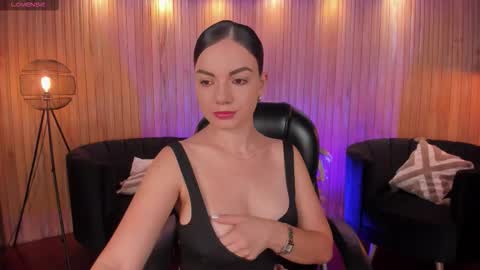 Snapshot of morganhicks chatting on 12/14/25, 05:51 Morgan Hicks online show from 12/14/25, 05:51