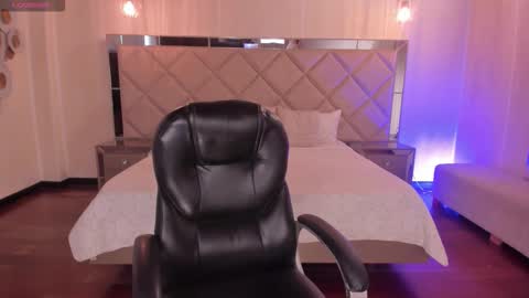 Snapshot of morganhicks chatting on 12/15/25, 07:51 Morgan Hicks online show from 12/15/25, 07:51