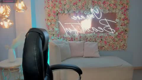 Morgan Hicks online show from 02/11/26, 07:19