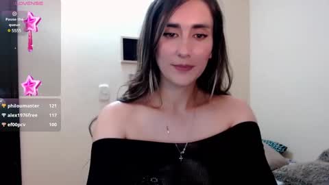 Snapshot of moriahhoe chatting on 12/26/24, 10:52 Moriah online show from 12/26/24, 10:52