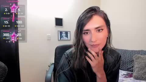 Snapshot of moriahhoe chatting on 02/03/25, 10:21 Moriah online show from 02/03/25, 10:21