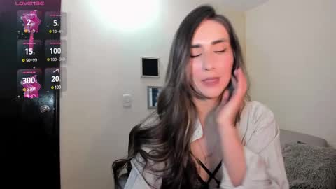 Snapshot of moriahhoe chatting on 02/05/25, 07:20 Moriah online show from 02/05/25, 07:20