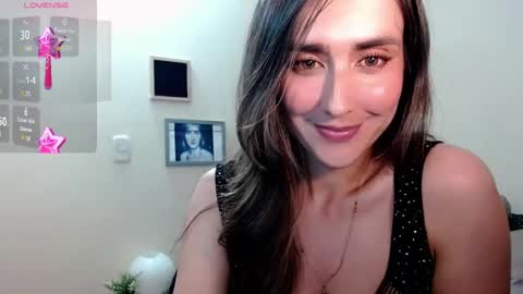 Snapshot of moriahhoe chatting on 02/17/25, 07:31 Moriah online show from 02/17/25, 07:31