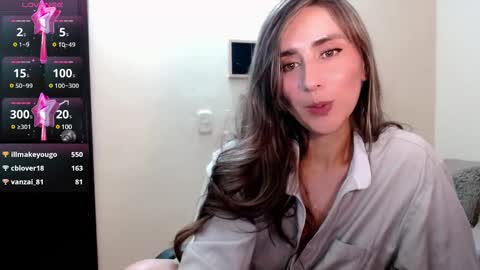 Snapshot of moriahhoe chatting on 02/25/25, 10:18 Moriah online show from 02/25/25, 10:18