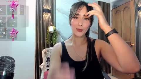 Snapshot of moriahhoe chatting on 11/12/25, 08:52 Moriah online show from 11/12/25, 08:52