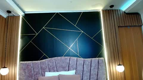 Snapshot of moriahstorm chatting on 02/27/26, 12:16 Moriah online show from 02/27/26, 12:16