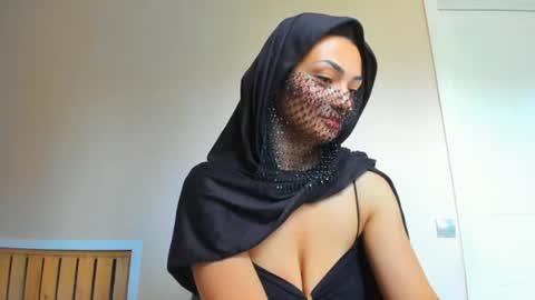 Snapshot of moroccan_diamond_ chatting on 06/20/26, 07:22 Medina online show from 06/20/26, 07:22