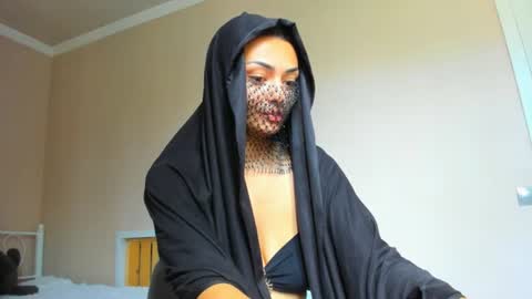 Snapshot of moroccan_diamond_ chatting on 06/21/26, 07:33 Medina online show from 06/21/26, 07:33