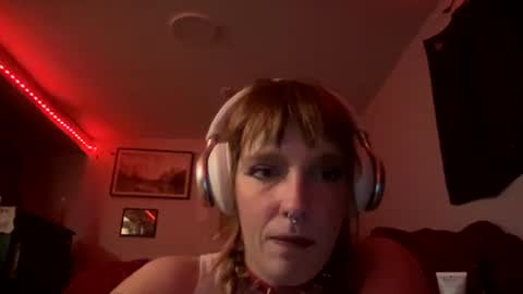 morrigan_danu online show from 10/19/25, 06:14