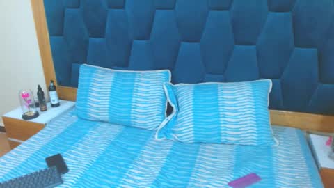 morrigan_luxus online show from 11/15/25, 12:08