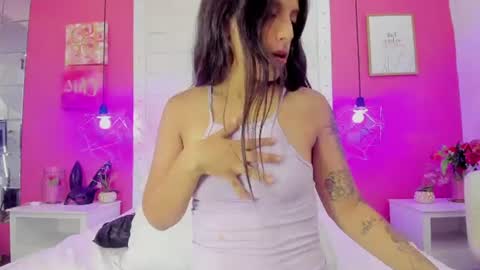 Snapshot of morrison_antonella chatting on 07/16/26, 03:23 Antonella online show from 07/16/26, 03:23