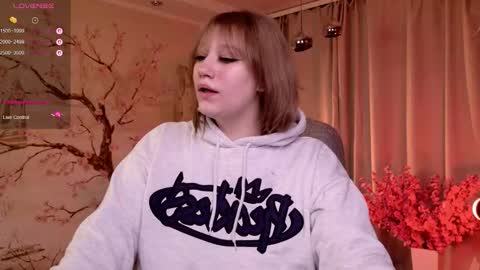 morvelyn online show from 11/27/25, 12:40