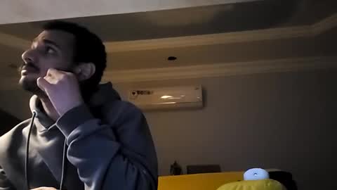 Snapshot of moss127 chatting on 01/01/25, 11:51 twennysevv27 online show from 01/01/25, 11:51