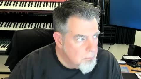 Snapshot of mostly_unbothered chatting on 09/13/25, 04:23 mostly_unbothered online show from 09/13/25, 04:23