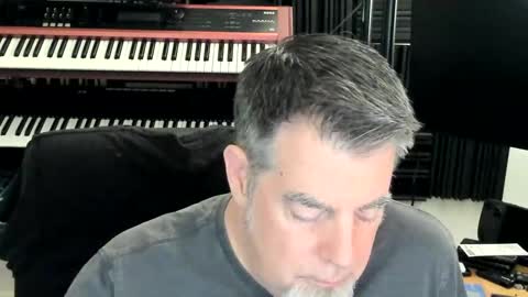 Snapshot of mostly_unbothered chatting on 09/15/25, 08:25 mostly_unbothered online show from 09/15/25, 08:25