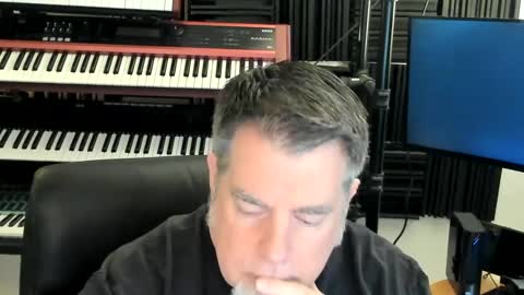 Snapshot of mostly_unbothered chatting on 09/27/25, 08:41 mostly_unbothered online show from 09/27/25, 08:41