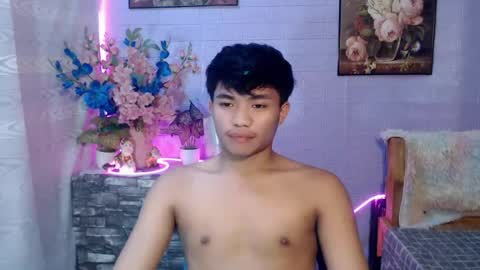 Snapshot of mostwantedtwink chatting on 07/12/26, 05:15 mostwantedtwink online show from 07/12/26, 05:15