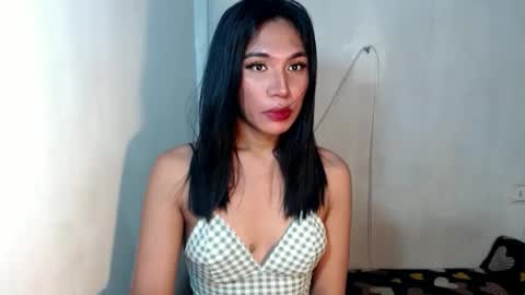 mouiline_rouge69 online show from 11/18/25, 06:40