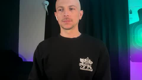 Snapshot of mount_vesuvius chatting on 09/29/25, 04:23 mount_vesuvius online show from 09/29/25, 04:23