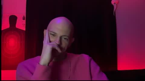 Snapshot of mount_vesuvius chatting on 10/17/25, 04:04 mount_vesuvius online show from 10/17/25, 04:04