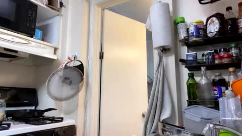 hot-caution online show from 01/02/25, 11:16