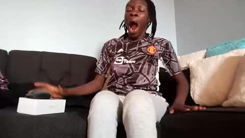 Snapshot of mouthymiss chatting on 03/12/25, 09:55 Mouthymiss online show from 03/12/25, 09:55