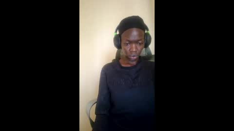 Snapshot of mouthymiss chatting on 12/16/25, 05:01 Mouthymiss online show from 12/16/25, 05:01