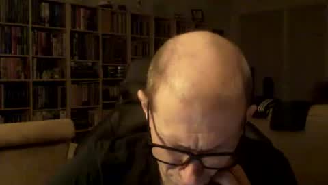 Snapshot of moviem1978 chatting on 01/01/25, 04:29 Frederik online show from 01/01/25, 04:29