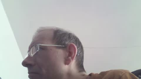 Snapshot of moviem1978 chatting on 02/28/25, 11:14 Frederik online show from 02/28/25, 11:14