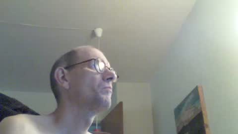 Snapshot of moviem1978 chatting on 07/18/26, 04:55 Frederik online show from 07/18/26, 04:55