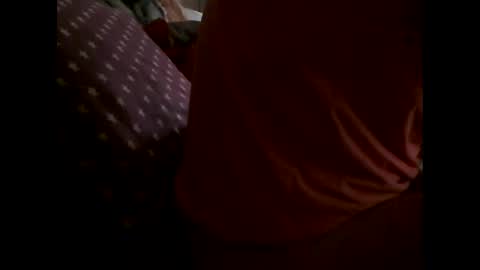 Snapshot of mowgli1977 chatting on 10/20/25, 11:21 mowgli1977 online show from 10/20/25, 11:21