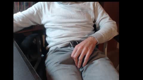 Snapshot of mpmimp chatting on 10/21/25, 05:13 mpmimp online show from 10/21/25, 05:13