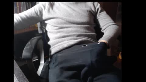 Snapshot of mpmimp chatting on 11/25/25, 09:15 mpmimp online show from 11/25/25, 09:15