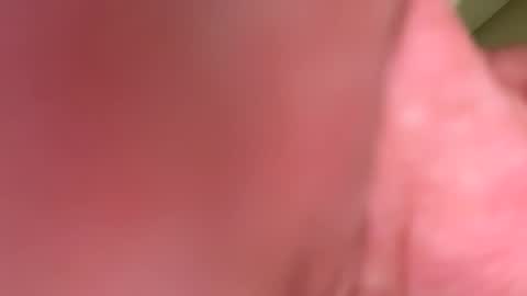 Snapshot of mr6ray chatting on 12/08/24, 09:52 mr6ray online show from 12/08/24, 09:52