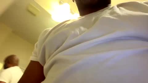 Snapshot of mr6ray chatting on 01/01/25, 09:09 mr6ray online show from 01/01/25, 09:09