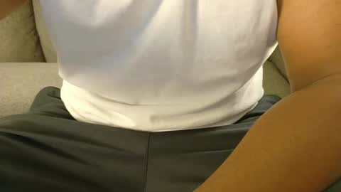 Snapshot of mr6ray chatting on 09/27/25, 06:18 mr6ray online show from 09/27/25, 06:18