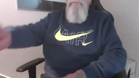 mr_boombastic2021 online show from 02/14/26, 11:40