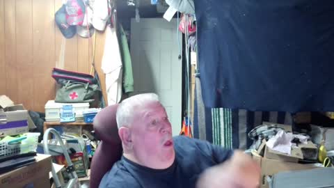 mr_canoe_licker_69 online show from 12/07/24, 01:40